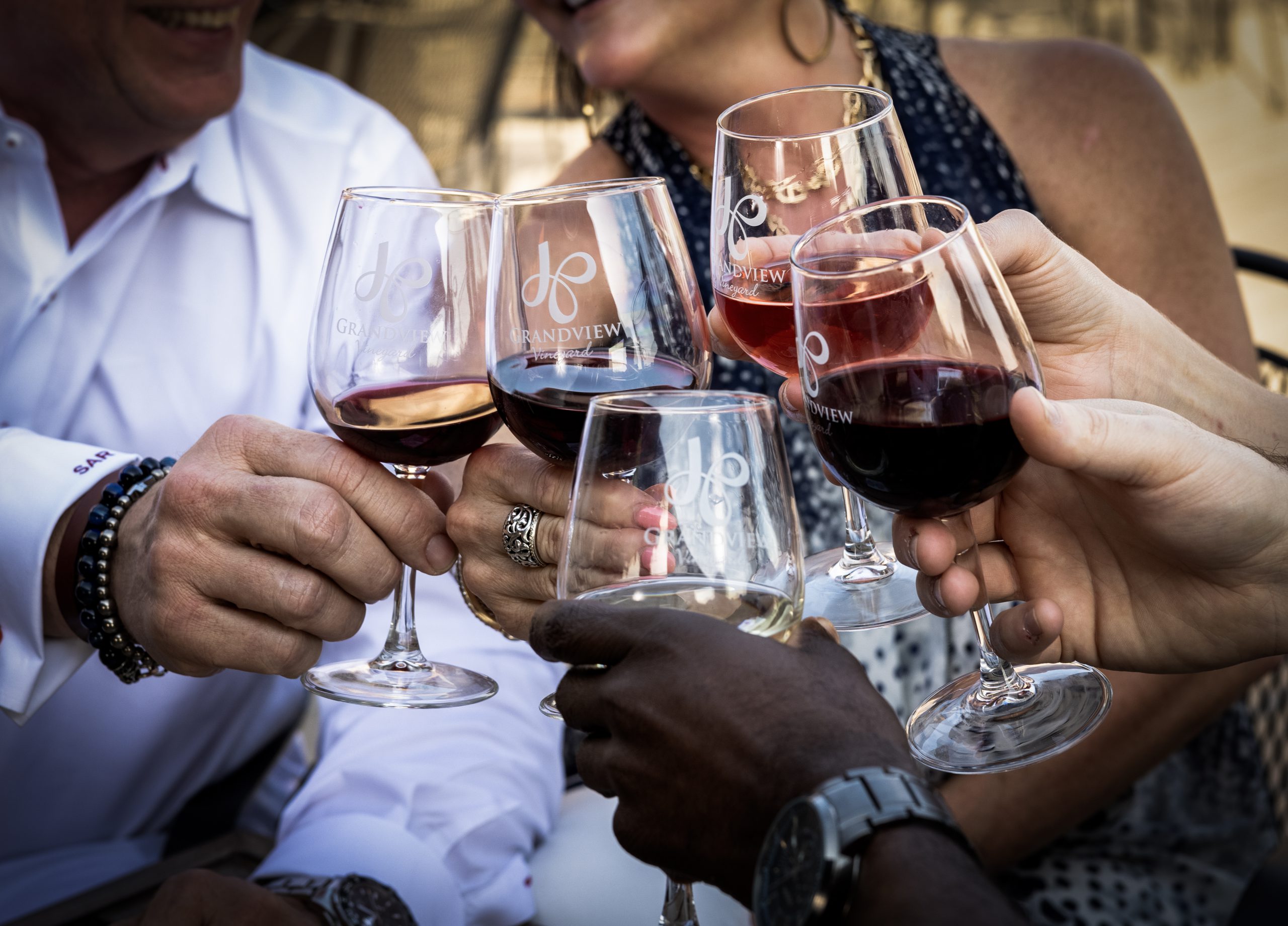 5 friends toasting with Grandview Wines